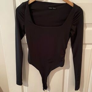 SHEIN Black Long Sleeve Square Neck Bodysuit - Sleek Fit